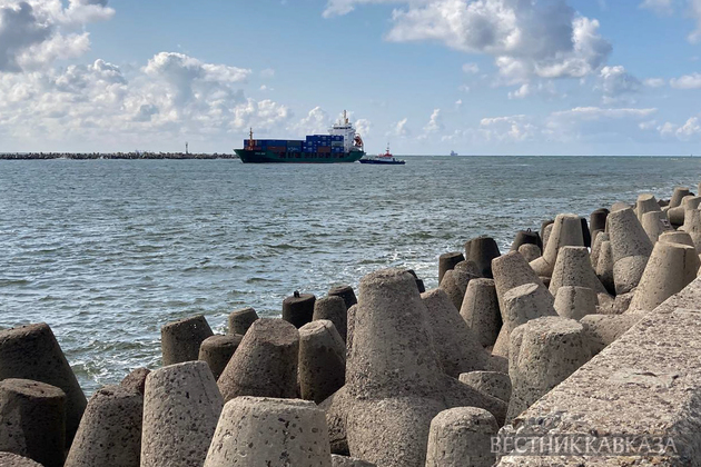 Морской контейнеровоз