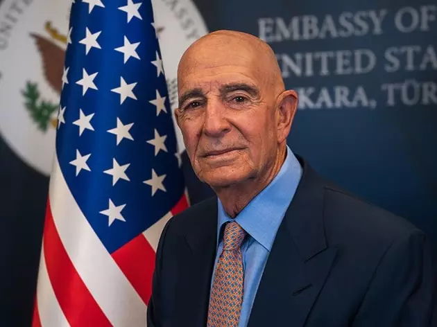 Томас Баррак