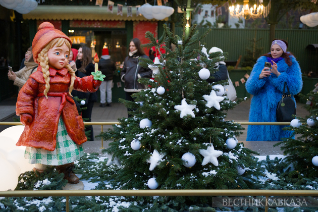 Новогодние украшения Манежной площади