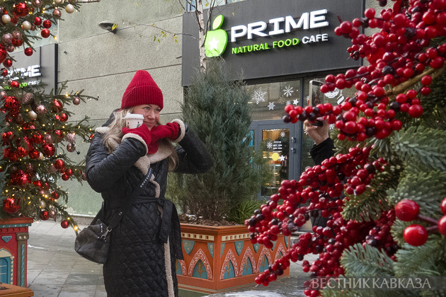 Новогодние украшения Никольской улицы