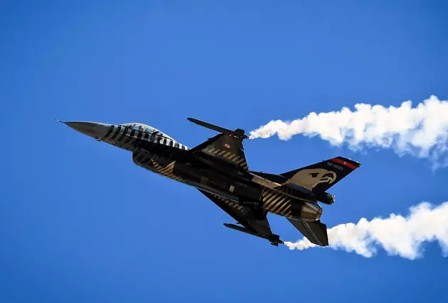 турецкий истребитель