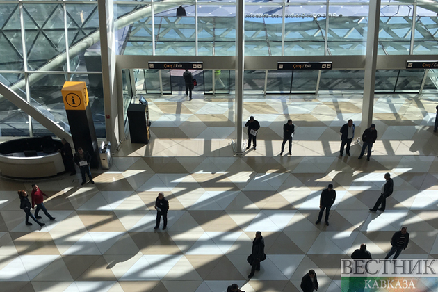 С прибытием в Ереван задерживаются шесть самолетов