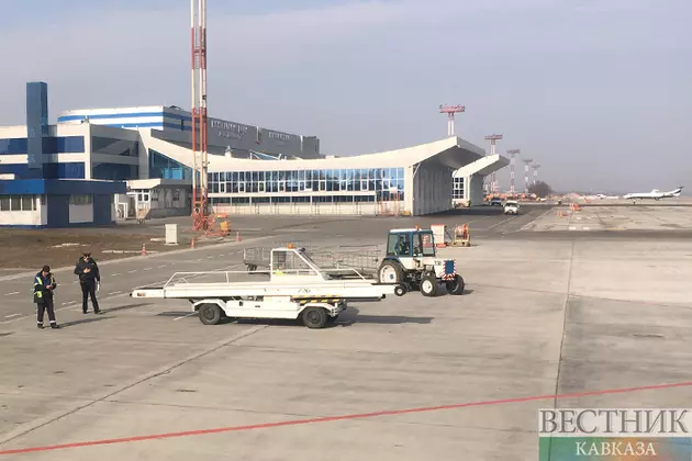 Самолет Тбилиси-Москва аварийно сел в Минводах