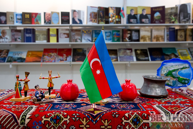 Вуз Узбекистана ввел азербайджанский как второй язык обучения