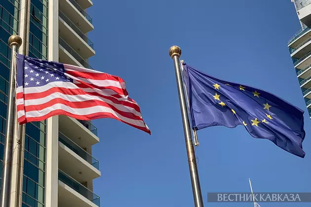 Флаги ЕС и США