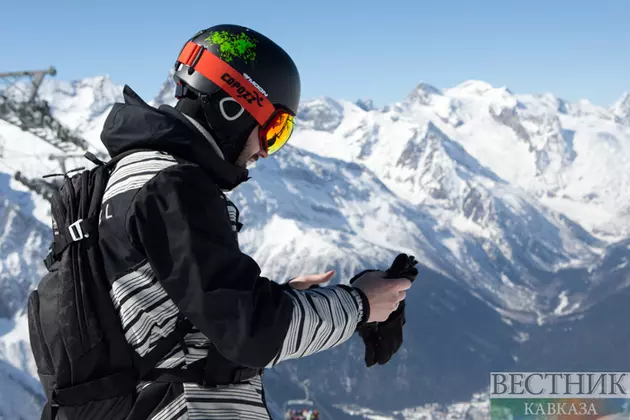 Шлемы могут стать обязательными для туристов на горнолыжных курортах России