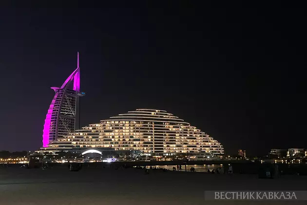 Бурдж аль араб ночью