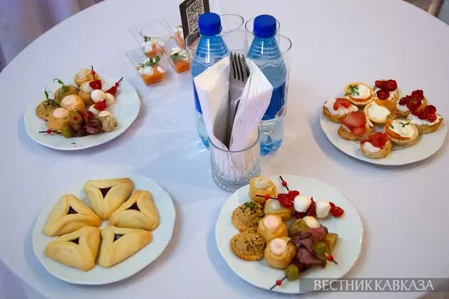 Фуршет на Пурим