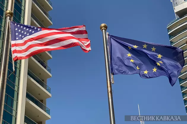 Флаги ЕС и США
