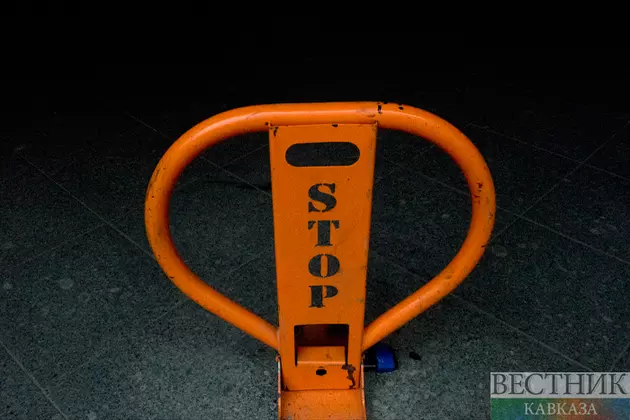 Азербайджан закрыл границу с Ираном для грузового транспорта