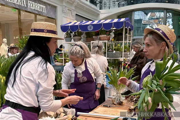 Продажа цветов в Петровском пассаже