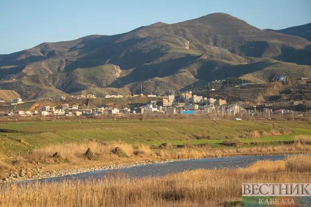 Иран восстановит до 80% мощностей НПЗ к лету – СМИ