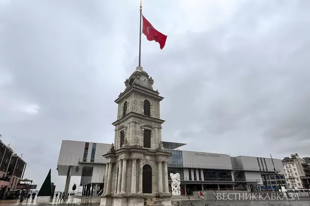 Часовая башня Нусретие и Музей современного искусства