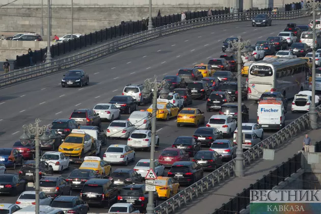 Минтранс напомнил правила проезда Крымского моста