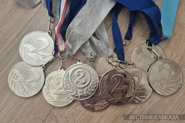 Медали