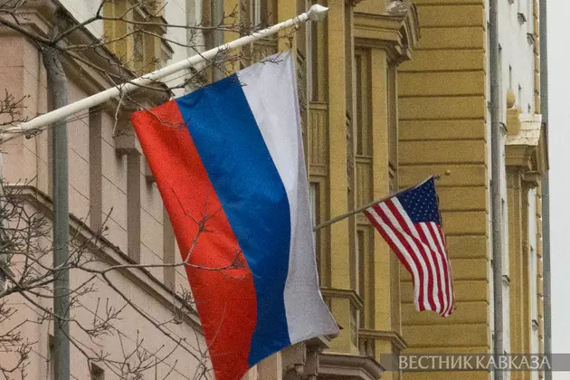 Флаг России и США