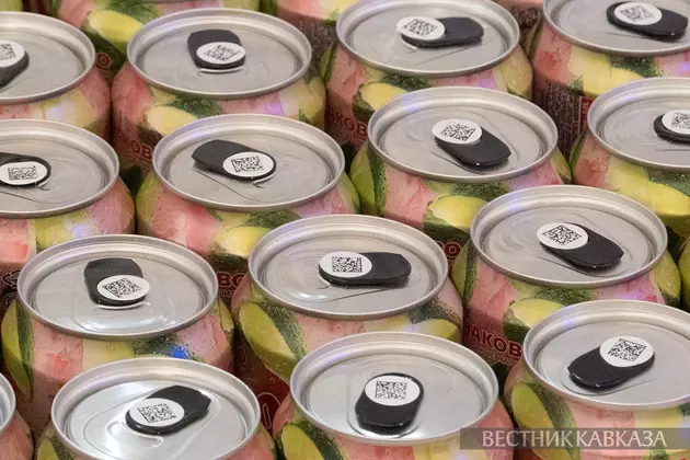 Банки с газировской