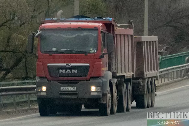 Азербайджан и Грузия запустили электронную систему грузоперевозок