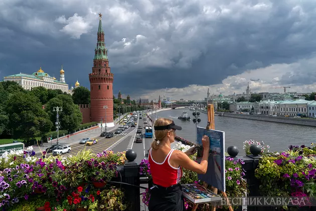 Художница на Большом Каменном мосту