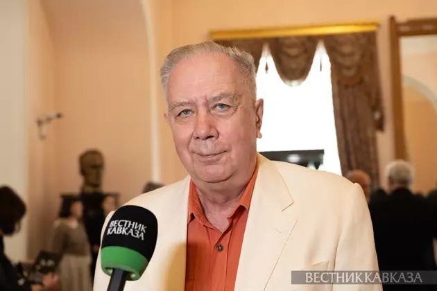 Александр Соколов