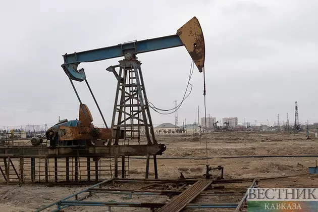Brent подорожала выше $90