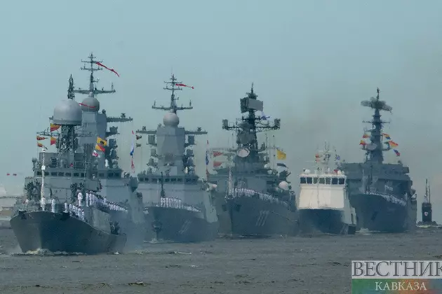 ВМС Турции отметили День Победы маршем кораблей по Стамбульскому проливу