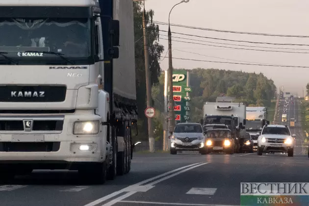 Россия и Азербайджан протестируют грузоперевозки по электронной накладной e-CMR до конца года