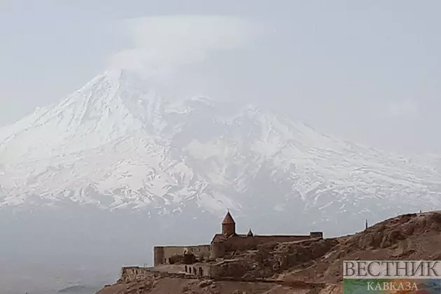 Турпоток в Армению сократился почти на 300 тыс человек