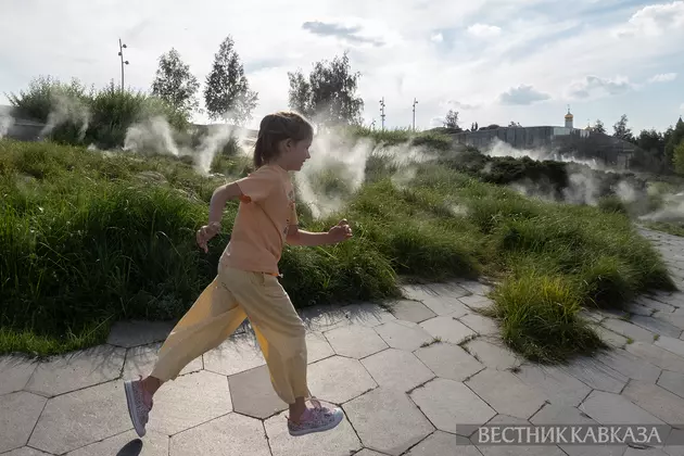 Девочка в парке Зарядье