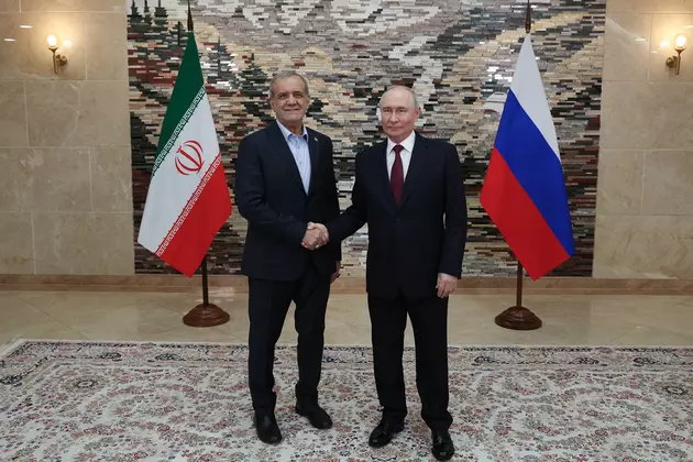 Владимир Путин и Масуд Пезешкиан