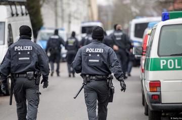 Баварская полиция задержала терроризировавшего турецкие заведения юношу