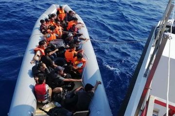 У берегов Турции спасены 57 нелегальных мигрантов