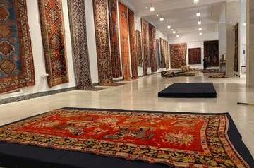 Азербайджан ждет реакции ЮНЕСКО на выставку ковров, похищенных из Шуши, в Ереване