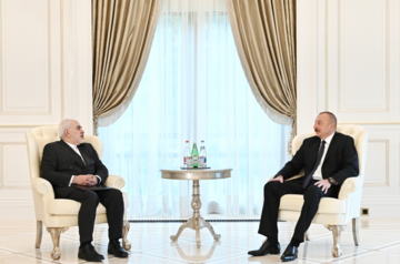 Зариф: Азербайджан может сыграть историческую роль в установлении мира в регионе