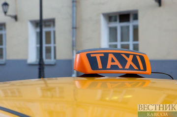 Под колеса такси в Пятигорске угодила студентка