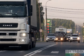 По Крымскому мосту разрешили движение грузовикам