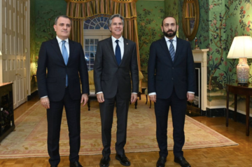 США встретили Азербайджан и Армению с улыбкой и пустыми руками