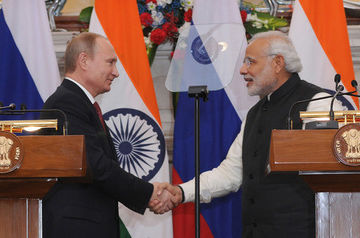 Индия и Россия смыкают щиты вопреки давлению США