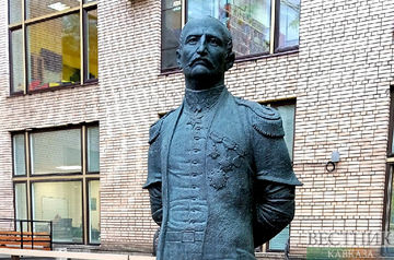 Как создавался памятник Мирзе Фатали Ахундову в Москве