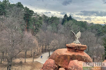 Статуя орла в Кисловодском национальныом парке