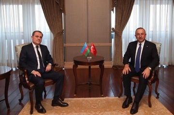 министры иностранных дел Азербайджана и Турции Джейхун Байрамов и Мевлют Чавушоглу