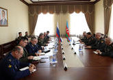 Валерий Герасимов и Наджмеддин Садыков обсудили урегулирование карабахского конфликта