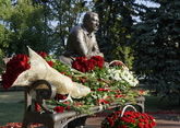 В Ставрополе торжественно открыли памятник Андрею Джатдоеву 