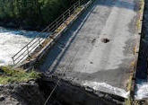 Рухнувший в Абхазии мост отрезал от цивилизации села и две погранзаставы