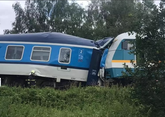 В Чехии произошло столкновение двух пассажирских составов, есть жертвы