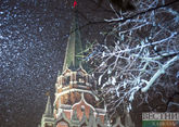 Тепло, метель и ветер до 20 м/с обещает синоптик в Москве