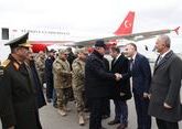 Глава Минобороны Турции прилетел в Баку