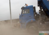 Из грязи в Сюнике вызволили 36 грузовиков