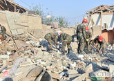 В Шанлыурфе упал один из поврежденных землетрясениями жилых домов