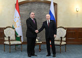 Путин вручил президенту Таджикистана орден &quot;За заслуги перед Отечеством&quot;